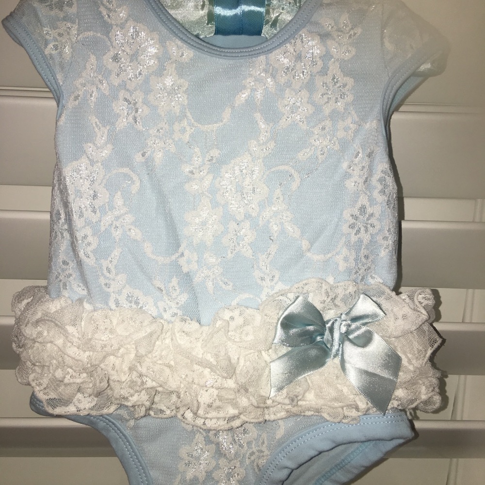 Infant bodysuit